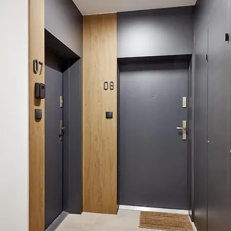 Airport Comfort By Bookinghost * Posen