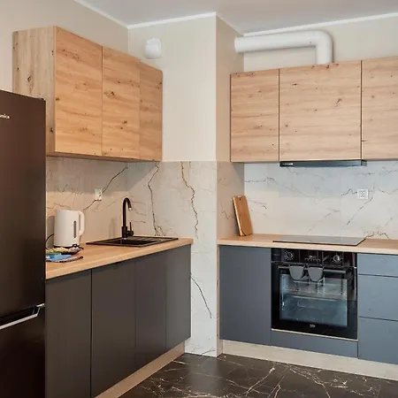 Apartment Airport Comfort By Bookinghost