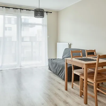 Airport Comfort By Bookinghost Apartment *