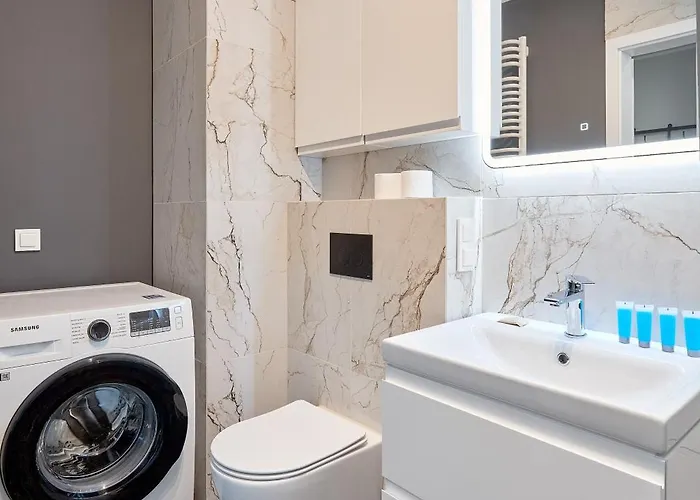 Airport Comfort By Bookinghost Apartment